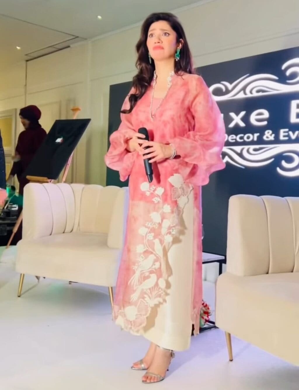 Mahira-Khan-at-fund-raiser-1